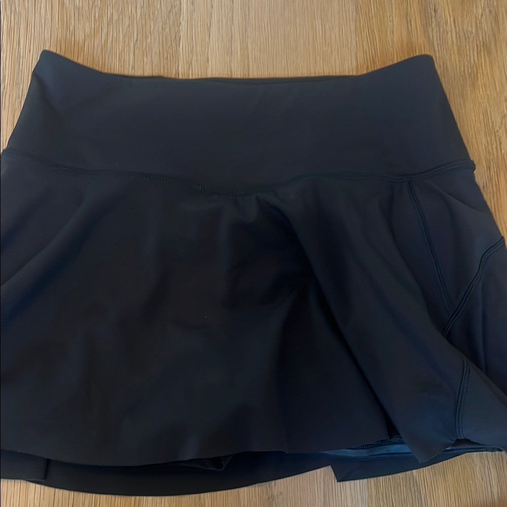Athleta Ace Tennis Skort, Black, size Small